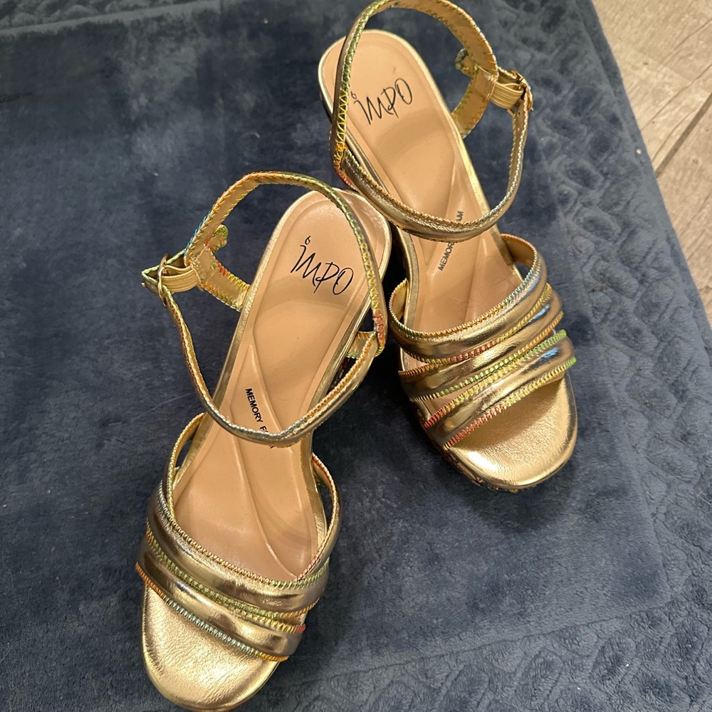 Impo Multicolor Floral Platform Sandals - Picture 8 of 12